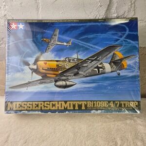 Tamiya 1/48 Messerschmitt Bf109E 4 7 Trop Model Kit 61063 New